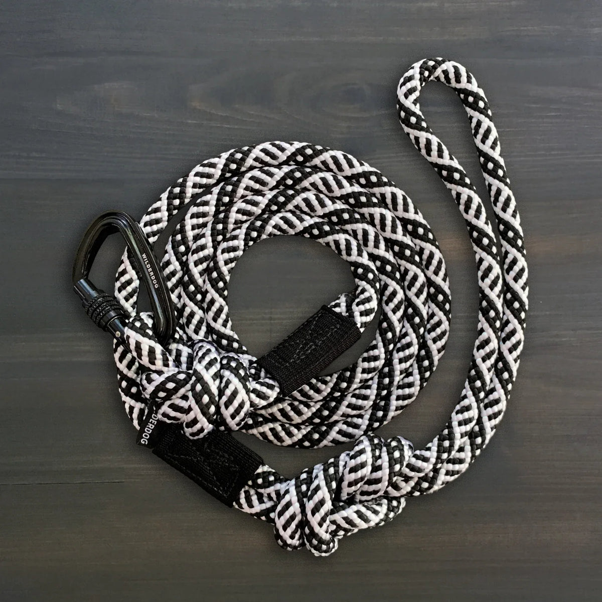 Wilderdog Small Carabiner Dog Leash, Black & White
